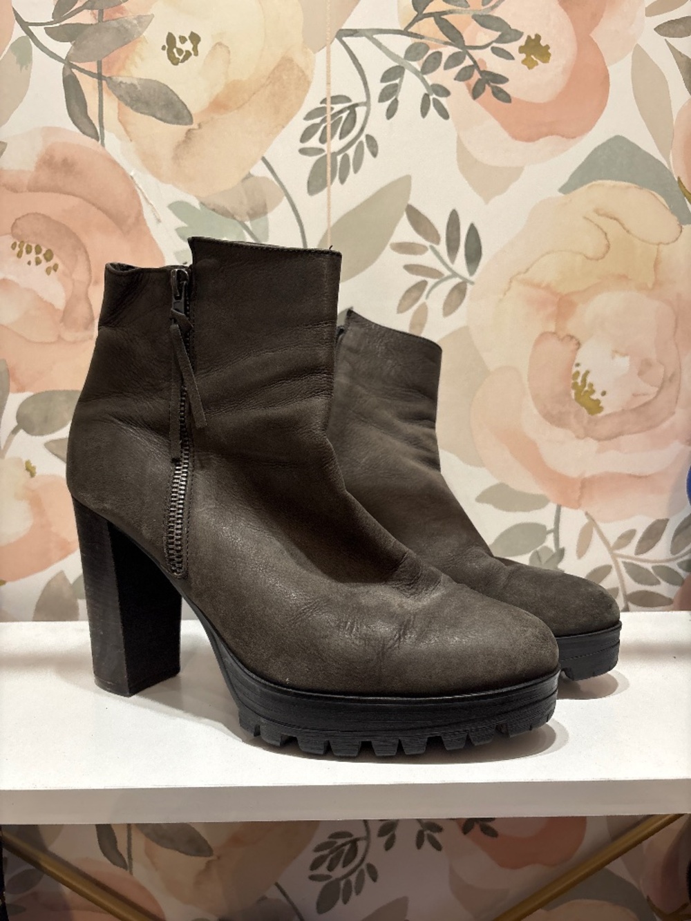 Carvela Brown/grey chunky boots